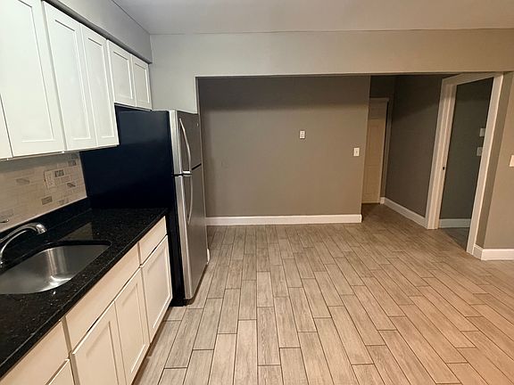 3rd image of 156 Bull Hill Ln #1-9