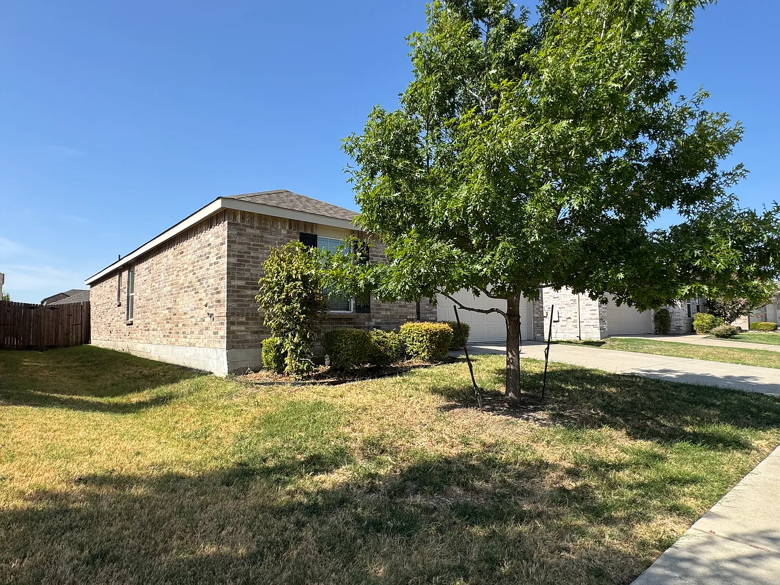 3 bed, 1443 sqft, $1,895 — Photo 3
