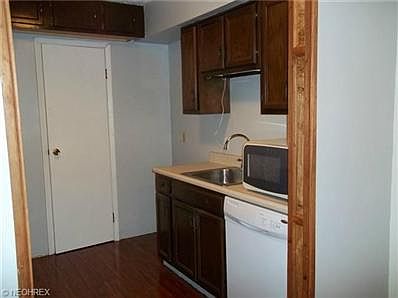 5th image of 3169 Ivy Hill Cir Unit A