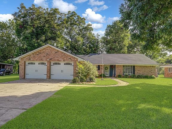 2nd image of 109 Southern Oaks Dr