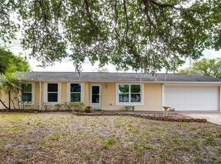 8114 Chickasaw Ln, Port Richey, FL 34668