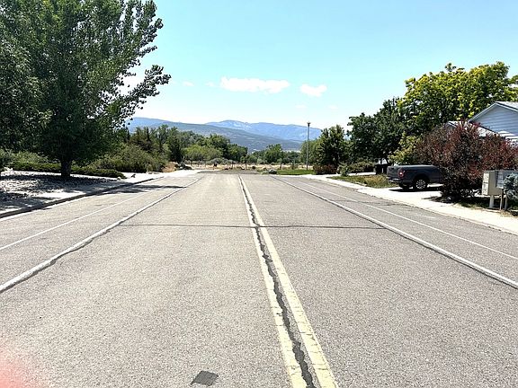 5th image of 2013 Acacia Ave