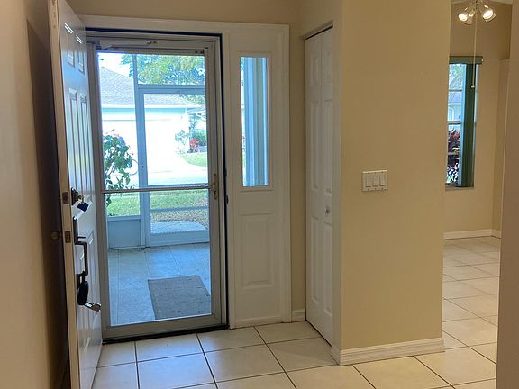 3rd image of 245 Hawthorne Ln