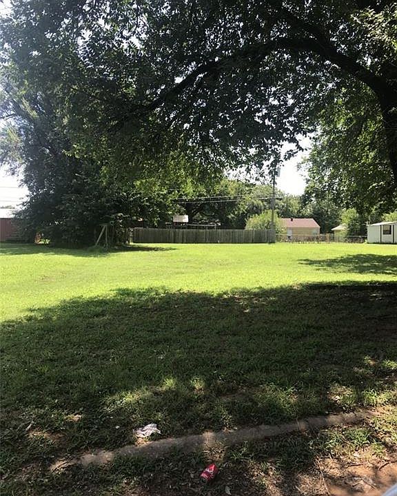 2nd image of 3425 SE 16th St Lot 8