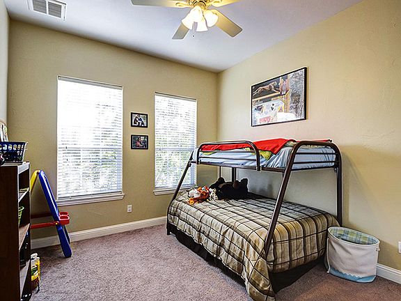 5th image of 5105 Lake Forest Dr