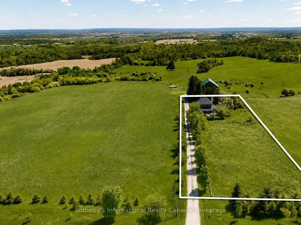 1943 Fairgrounds Rd S, Clearview, ON L0M 1G0