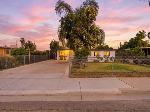 228 L St, Sanger, CA 93657