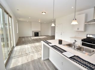 26746 E Bayaud Ave, Aurora, CO 80018