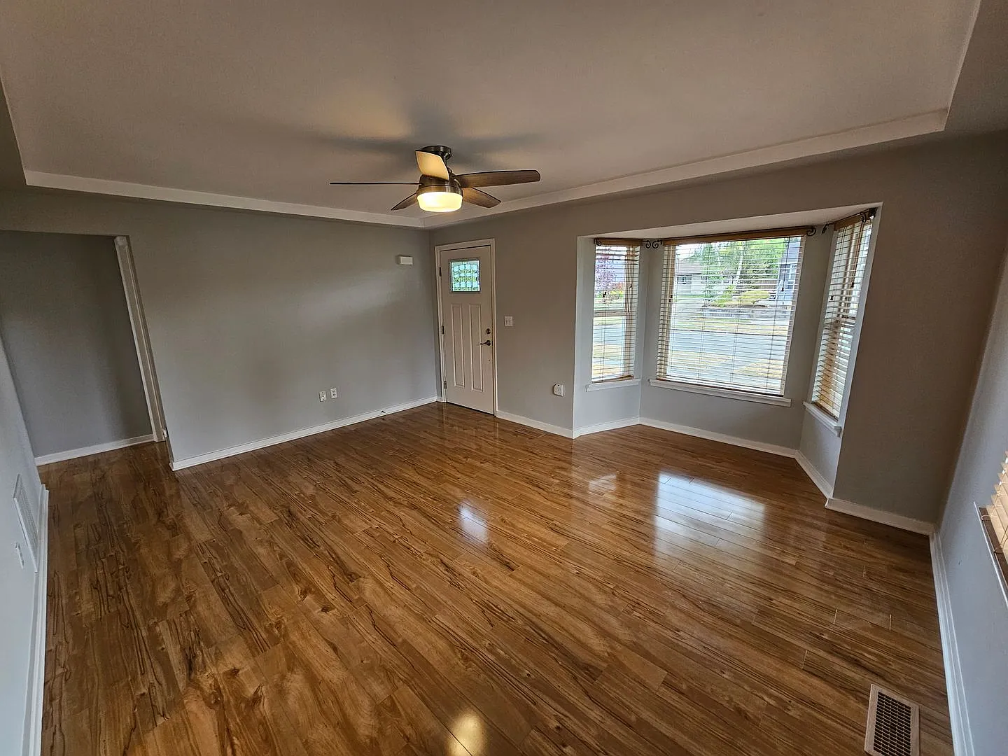 Adorable Craftsman-Style Home in North Tacoma — Photo 3