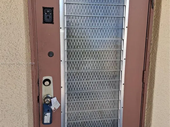 8345 Sunrise Lakes Blvd APT 204, Sunrise, FL 33322