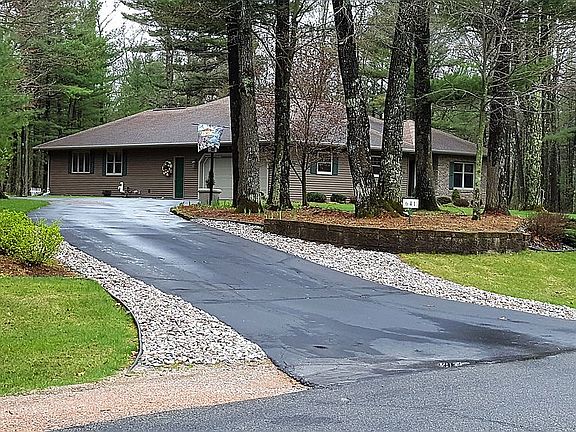 2nd image of 641 River Oaks Trl