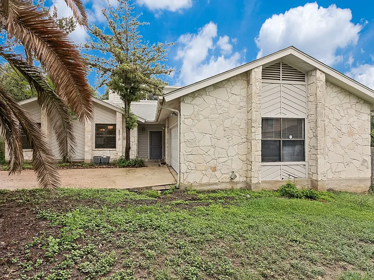 8510 Watchtower St — Photo 2
