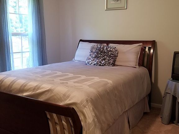 3rd image of 8303 Kings Creek Dr