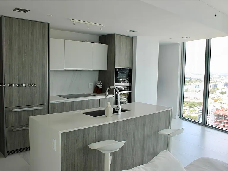 2900 NE 7th Ave #3601 — Photo 5