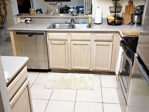 5th image of 7524 Seurat St Floor 2
