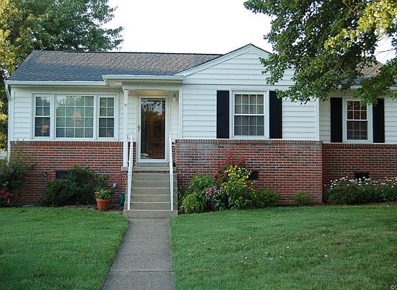 3rd image of 9302 Greenford Dr