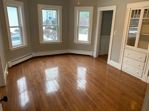 Dining room.