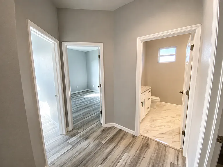 3401 N Avenida Republica De Cuba — Photo 9