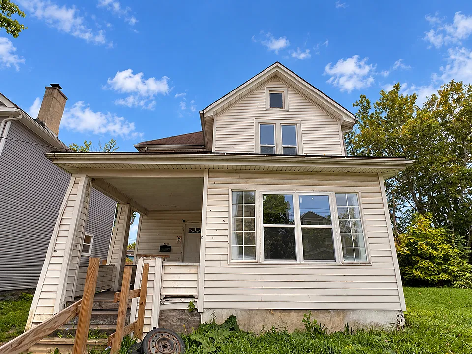 1479 Mount Vernon Ave