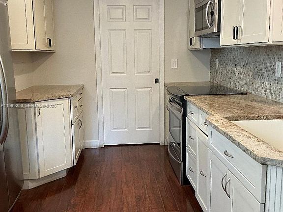 5th image of 2724 Cayenne Ave