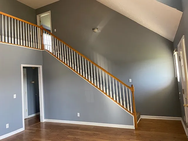 133-135 Hunter Ridge Dr — Photo 3