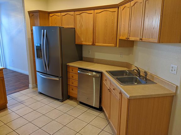 Kitchen - new fridge , near new dishwasher