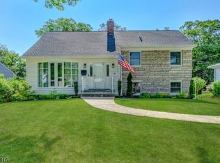 40 Oak Crest Rd, West Orange, NJ 07052