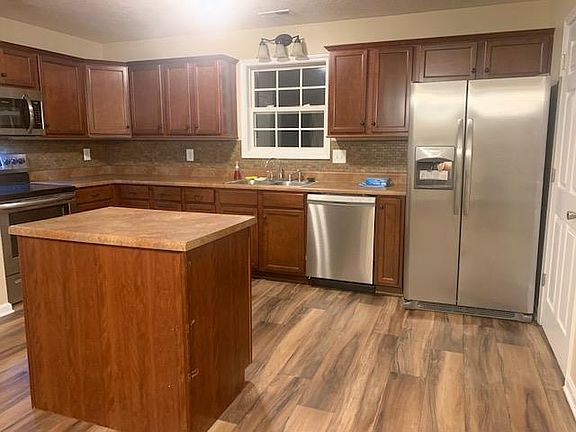 3rd image of 1358 Francesca Dr