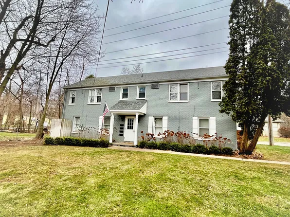 62 Madison Ct APT 4, Clarkston, MI 48346