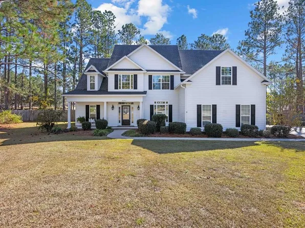 5372 Myrick Cir, Hahira, GA 31632