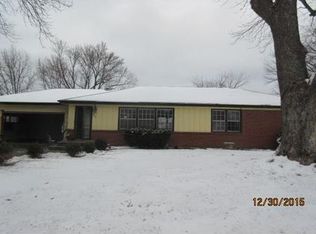 5000 NW Harmony Ln, Kansas City, MO 64151
