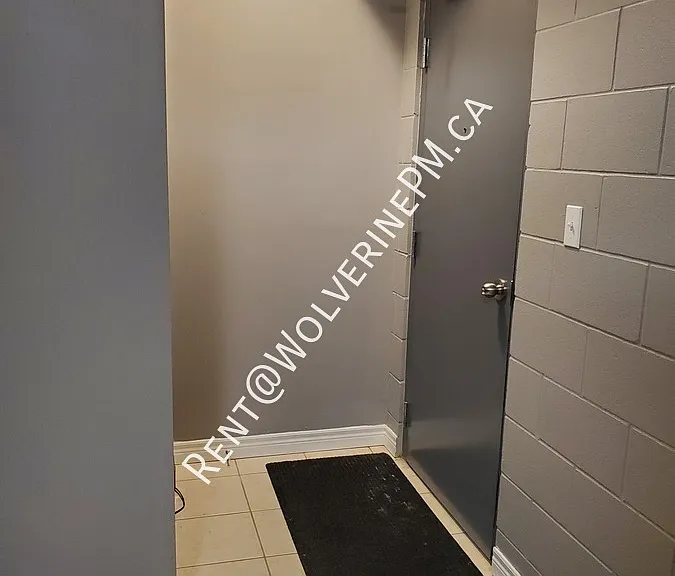 253 Lester St #301 — Photo 17