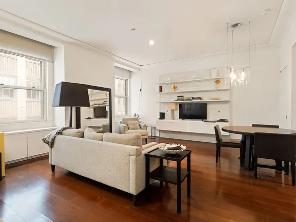 55 Wall St APT 828, New York, NY 10005