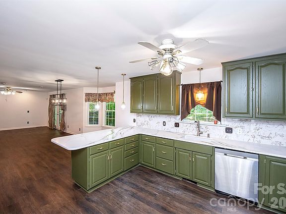 5th image of 8327 Loma Linda Ln