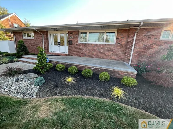 301 Carteret Ave, Carteret, NJ 07008