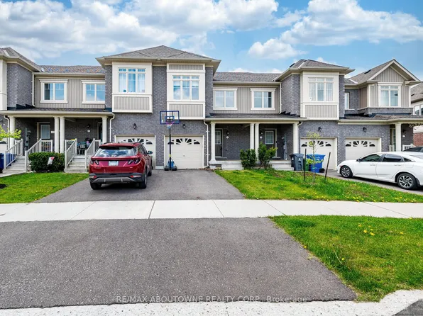 81 Pettitt Dr, Guelph, ON N1E 0M2