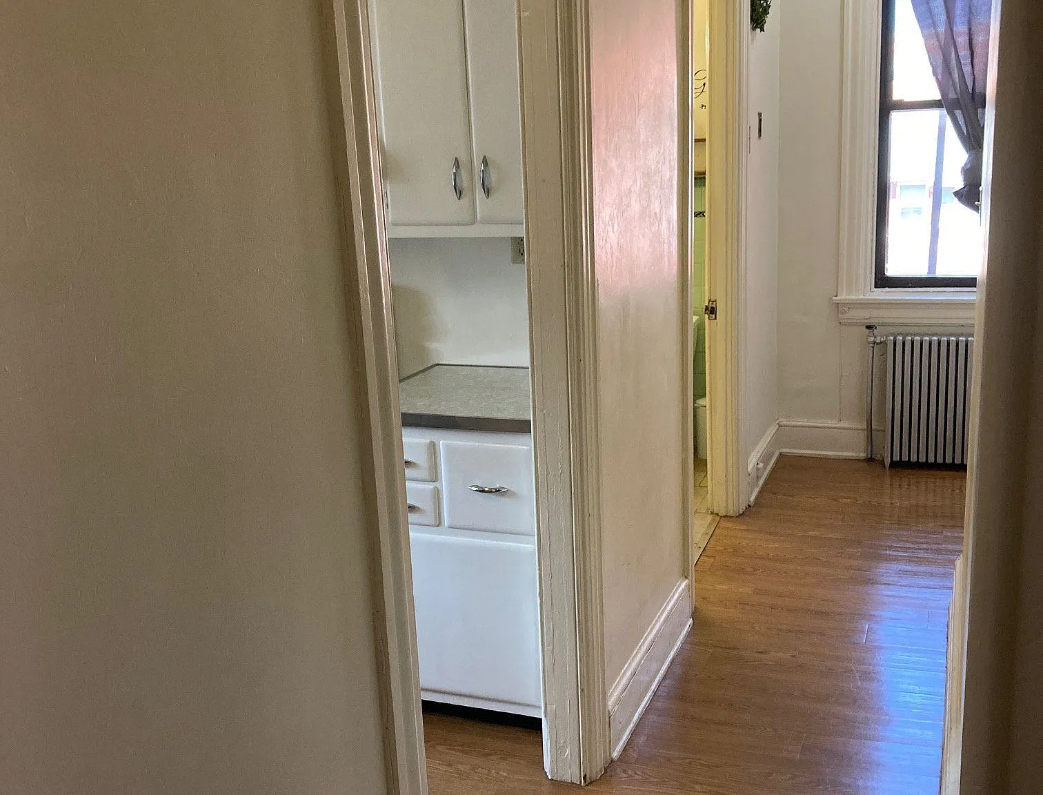 2 bed, 1.0 bath, 700 sqft, $1,350 — Photo 4
