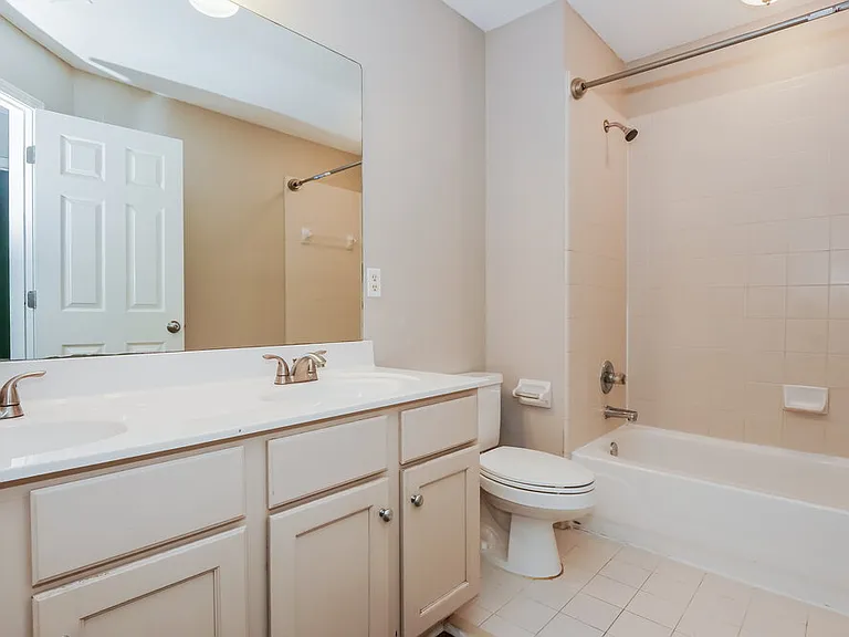 8895 Linell Cv — Photo 16