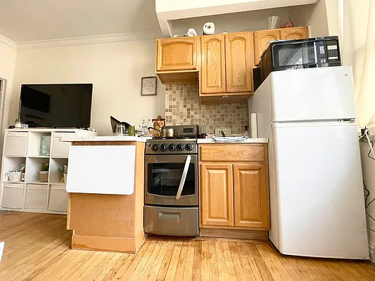 Rented by Century 21 Premier  | media 7