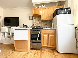 Rented by Century 21 Premier 