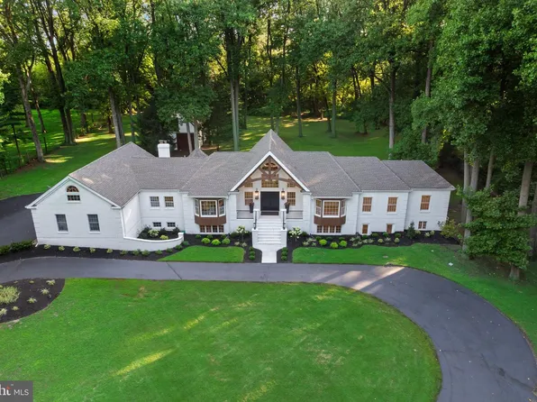408 Creek Rd, Moorestown, NJ 08057