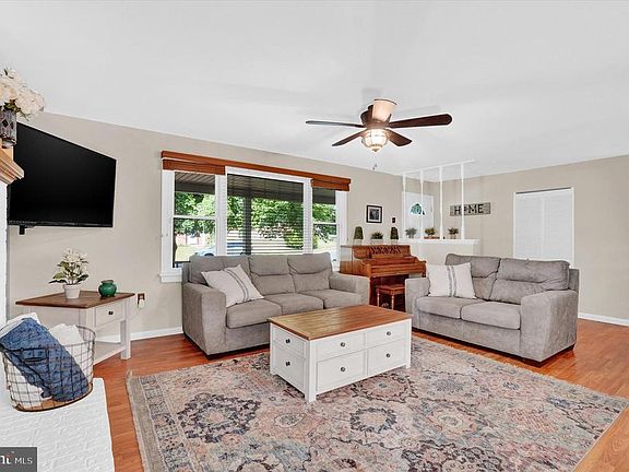 3rd image of 3367 Appleford Way