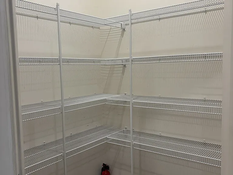 Kitchen pantry closet
