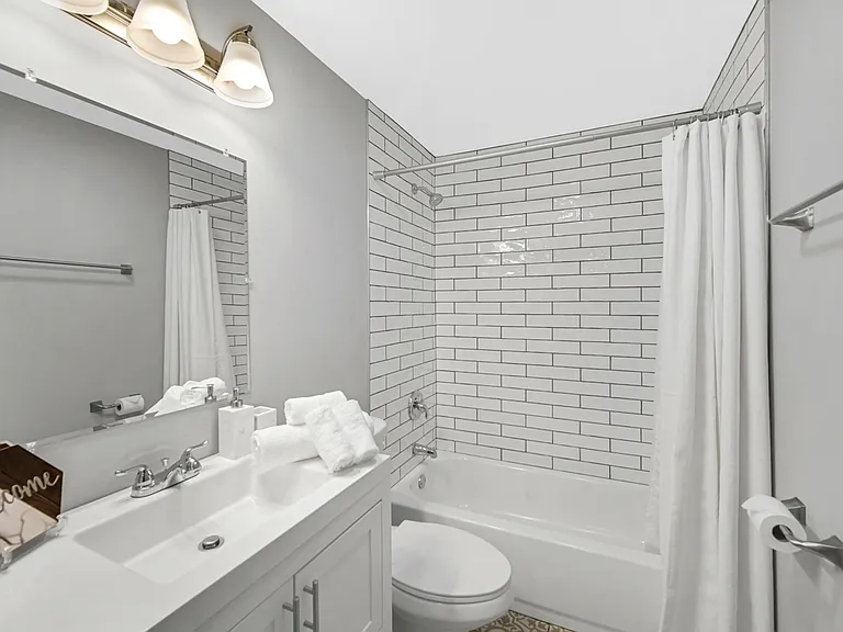 615 S Harlem Ave #1 — Photo 17
