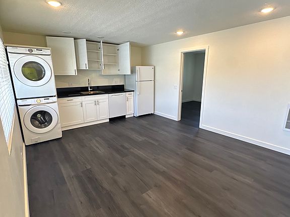 2nd image of 850 Camino Pescadero #203