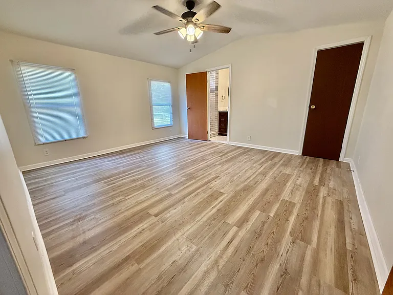 7158 Davis Rd — Photo 4