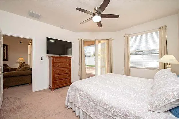2920 Willow Creek Ln — Photo 40
