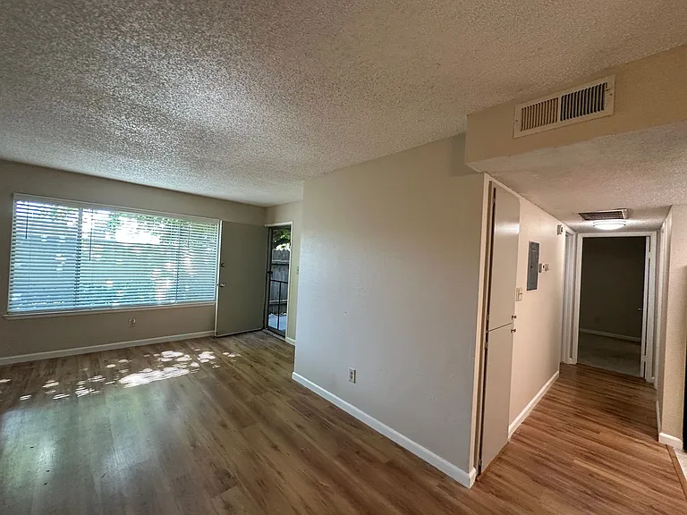 Northridge Terrace Apartments at 4900-4948 Stamas Lane, Fair Oaks California — Photo 77
