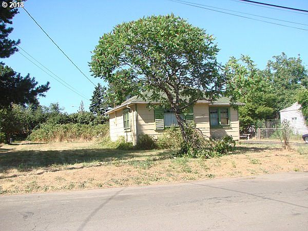 2nd image of 12411 SE Tibbetts St