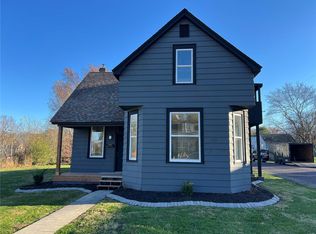 412 S 19th St, Belleville, IL 62226
